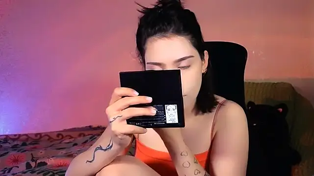 Stacy Gonzales  online show from May 22, 2026, 10:32 am