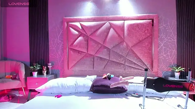 RoseTaylor   online show from October 7, 2025, 5:59 am