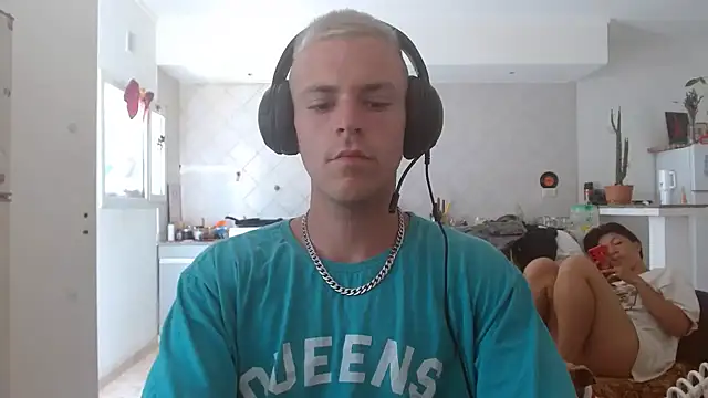 Snapshot of VenomKushx chatting on January 6, 2026, 4:21 pm VenomKushx online show from January 6, 2026, 4:21 pm