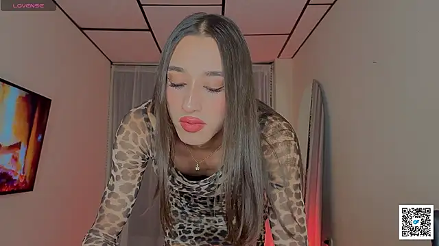 Snapshot of Goddivaa chatting on December 4, 2025, 5:28 am Goddivaa online show from December 4, 2025, 5:28 am