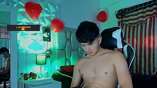 Snapshot of santyago_taylor chatting on February 27, 2025, 7:26 pm santyago taylor online show from February 27, 2025, 7:26 pm