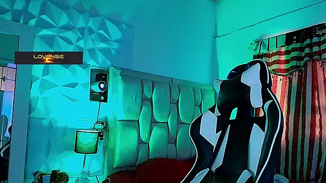 Snapshot of santyago_taylor chatting on March 8, 2025, 7:31 pm santyago taylor online show from March 8, 2025, 7:31 pm