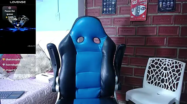 cristal horny19 online show from March 18, 2025, 9:52 am