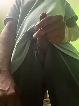 Snapshot of pussylover143x chatting on November 27, 2025, 4:31 pm pussylover143x online show from November 27, 2025, 4:31 pm