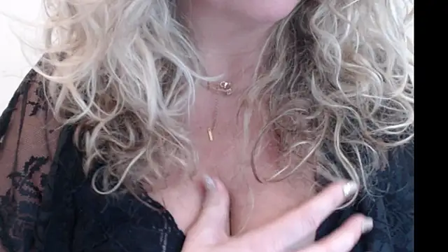 JenniLowen online show from January 29, 2025, 8:08 am