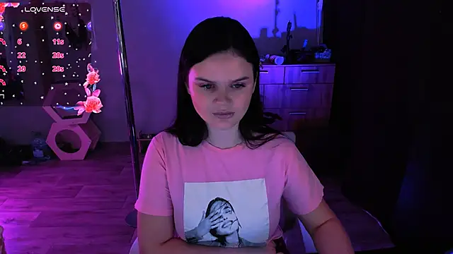 Snapshot of Lora_Cain chatting on June 30, 2026, 1:23 pm Lora Cain online show from June 30, 2026, 1:23 pm