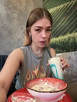 -Sexy Barbie- online show from March 1, 2025, 7:08 am