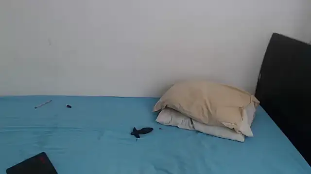 lolitabauer2 online show from February 8, 2026, 1:47 pm