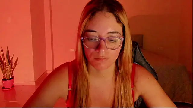 atenas 05  online show from March 8, 2026, 9:24 am