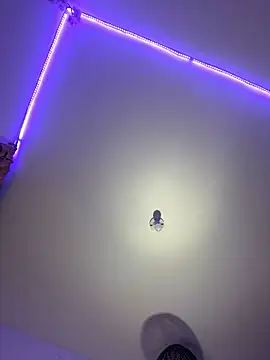 Snapshot of alisson_carolina73 chatting on February 4, 2025, 4:15 am alisson carolina73 online show from February 4, 2025, 4:15 am