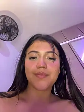 Snapshot of alisson_carolina73 chatting on February 8, 2025, 6:33 am alisson carolina73 online show from February 8, 2025, 6:33 am