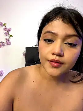 alisson carolina73 online show from September 26, 2025, 1:31 am