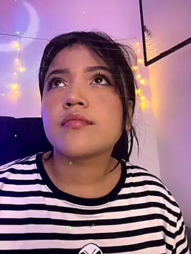 Snapshot of alisson_carolina73 chatting on November 21, 2025, 11:58 pm alisson carolina73 online show from November 21, 2025, 11:58 pm