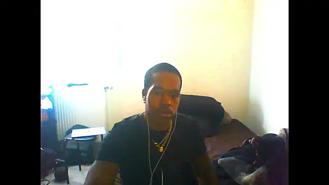 Snapshot of POPAYE972 chatting on July 28, 2026, 2:05 pm POPAYE972 online show from July 28, 2026, 2:05 pm