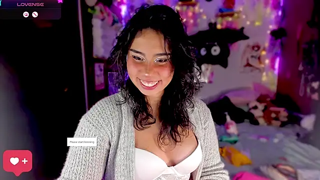 Snapshot of kiki_cavilll chatting on December 12, 2024, 12:48 am kiki cavilll online show from December 12, 2024, 12:48 am