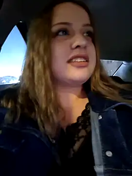 cansuozell online show from November 9, 2025, 2:59 pm