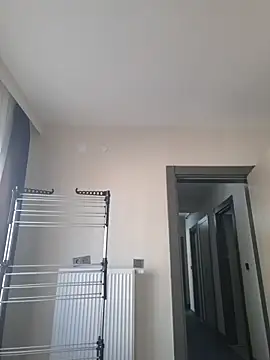 cansuozell online show from November 17, 2025, 6:52 am