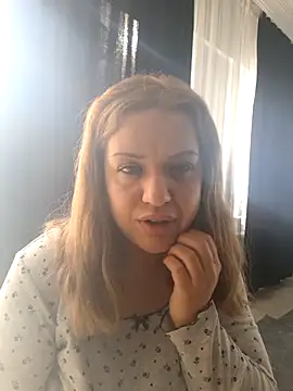 cansuozell online show from December 14, 2025, 8:09 am