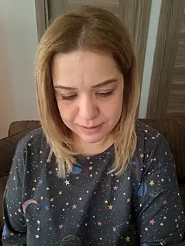 Snapshot of cansuozell chatting on May 8, 2026, 6:41 am cansuozell online show from May 8, 2026, 6:41 am