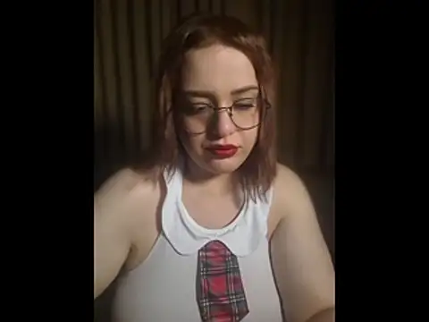 Snapshot of cansuozell chatting on June 14, 2026, 6:10 pm cansuozell online show from June 14, 2026, 6:10 pm