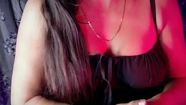 Snapshot of SexyAndHottie chatting on May 27, 2026, 4:04 pm SexyAndHottie online show from May 27, 2026, 4:04 pm