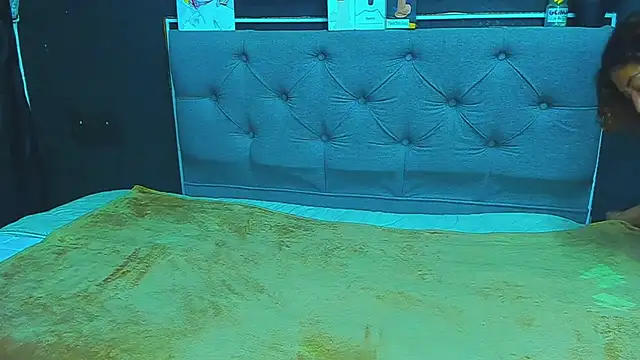 dulce celeste15 online show from March 14, 2025, 3:04 am