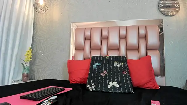 KOURTNEY-- online show from November 10, 2025, 2:10 am