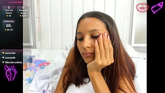 Snapshot of Carohorny4u chatting on February 17, 2025, 6:04 pm Carohorny4u online show from February 17, 2025, 6:04 pm