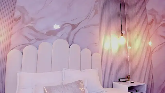 Snapshot of Carohorny4u chatting on November 6, 2025, 12:39 pm Carohorny4u online show from November 6, 2025, 12:39 pm