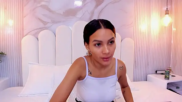 Snapshot of Carohorny4u chatting on November 9, 2025, 12:47 pm Carohorny4u online show from November 9, 2025, 12:47 pm