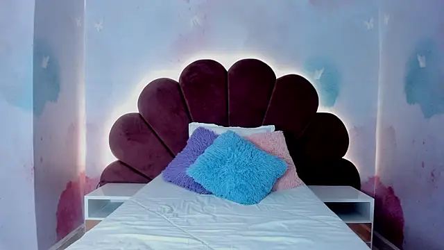 Snapshot of Carohorny4u chatting on November 21, 2025, 11:42 am Carohorny4u online show from November 21, 2025, 11:42 am