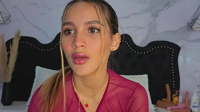 Carohorny4u online show from April 28, 2026, 12:53 am