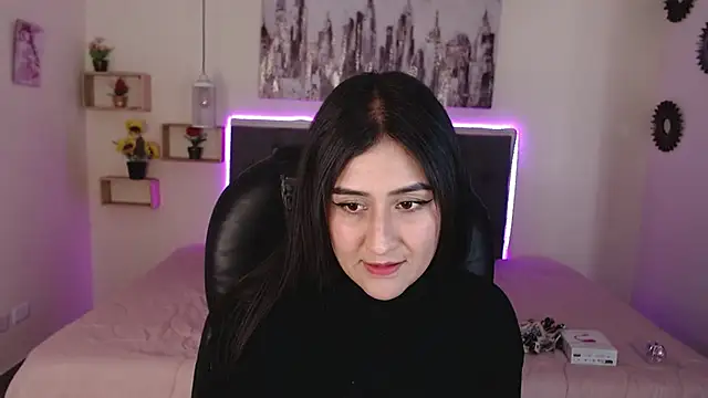 Snapshot of mia_aira chatting on December 17, 2024, 8:21 pm mia aira online show from December 17, 2024, 8:21 pm