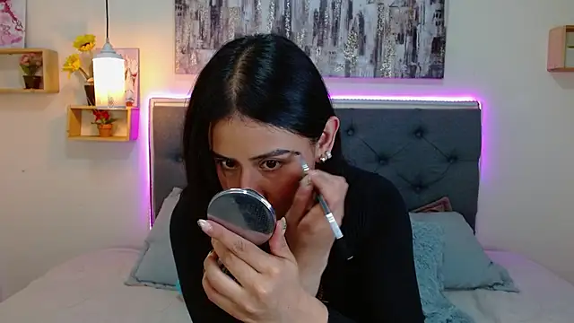 Snapshot of mia_aira chatting on September 19, 2025, 2:40 pm mia aira online show from September 19, 2025, 2:40 pm