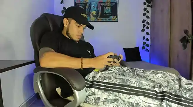 Snapshot of mikee_scooth chatting on March 9, 2025, 7:23 am mikee scooth online show from March 9, 2025, 7:23 am