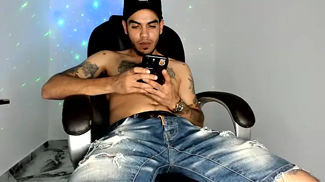 mikee scooth online show from June 11, 2026, 8:29 pm