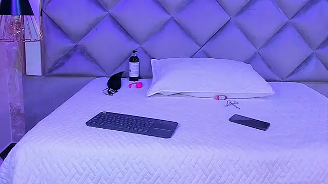 Snapshot of ammy_durand chatting on February 28, 2025, 3:04 am ammy durand online show from February 28, 2025, 3:04 am