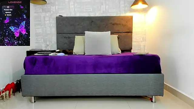 missnatash online show from October 6, 2025, 11:51 am