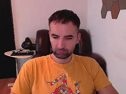 Snapshot of Leo_1617 chatting on October 16, 2025, 11:33 am Leo 1617 online show from October 16, 2025, 11:33 am