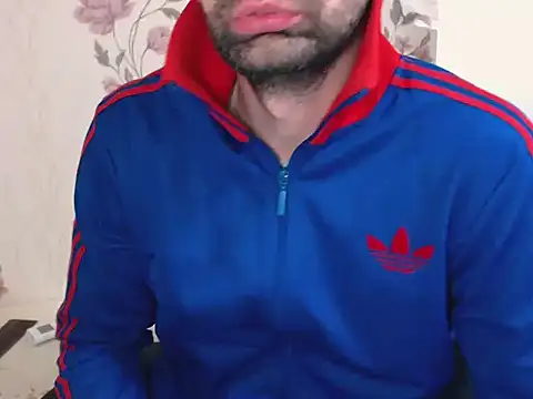 Snapshot of Leo_1617 chatting on November 18, 2025, 3:27 pm Leo 1617 online show from November 18, 2025, 3:27 pm