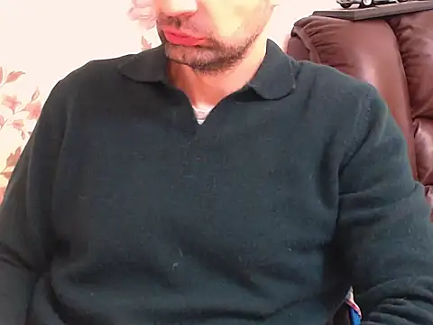Snapshot of Leo_1617 chatting on April 1, 2026, 12:06 pm Leo 1617 online show from April 1, 2026, 12:06 pm