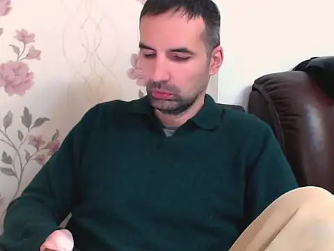 Snapshot of Leo_1617 chatting on April 19, 2026, 10:58 am Leo 1617 online show from April 19, 2026, 10:58 am
