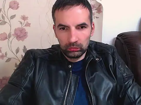 Snapshot of Leo_1617 chatting on April 23, 2026, 7:27 pm Leo 1617 online show from April 23, 2026, 7:27 pm