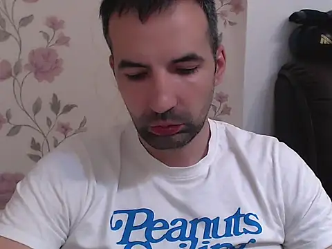 Snapshot of Leo_1617 chatting on June 20, 2026, 10:18 am Leo 1617 online show from June 20, 2026, 10:18 am