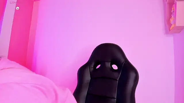 Snapshot of Karito-28 chatting on December 26, 2024, 3:20 pm Karito-28 online show from December 26, 2024, 3:20 pm