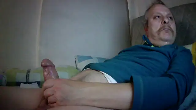 Snapshot of amylrmm1903 chatting on January 19, 2025, 6:32 pm amylrmm1903 online show from January 19, 2025, 6:32 pm