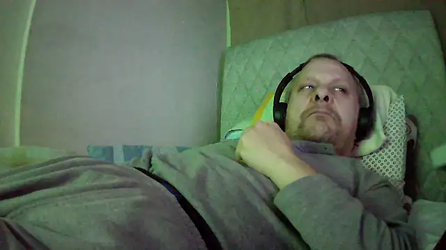 Snapshot of amylrmm1903 chatting on February 22, 2025, 5:24 pm amylrmm1903 online show from February 22, 2025, 5:24 pm