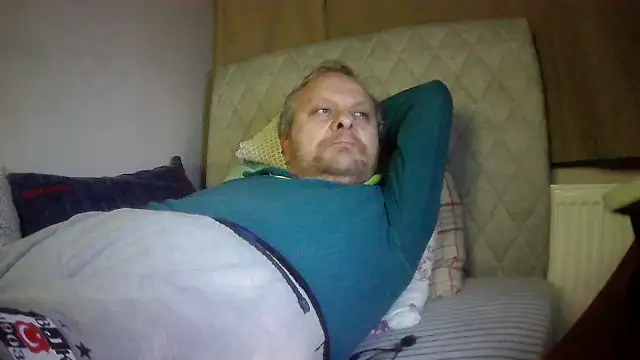 Snapshot of amylrmm1903 chatting on March 2, 2025, 4:42 pm amylrmm1903 online show from March 2, 2025, 4:42 pm