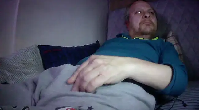 Snapshot of amylrmm1903 chatting on March 2, 2025, 8:40 pm amylrmm1903 online show from March 2, 2025, 8:40 pm