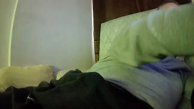 Snapshot of amylrmm1903 chatting on March 21, 2026, 10:42 am amylrmm1903 online show from March 21, 2026, 10:42 am